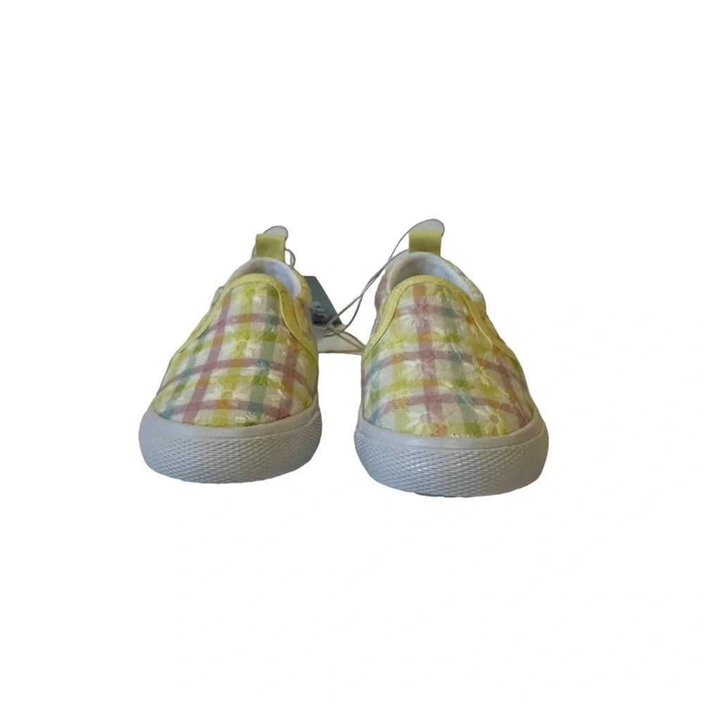 NWT Cat & Jack slip on Keagan Sneakers. Pastel colors in background.
